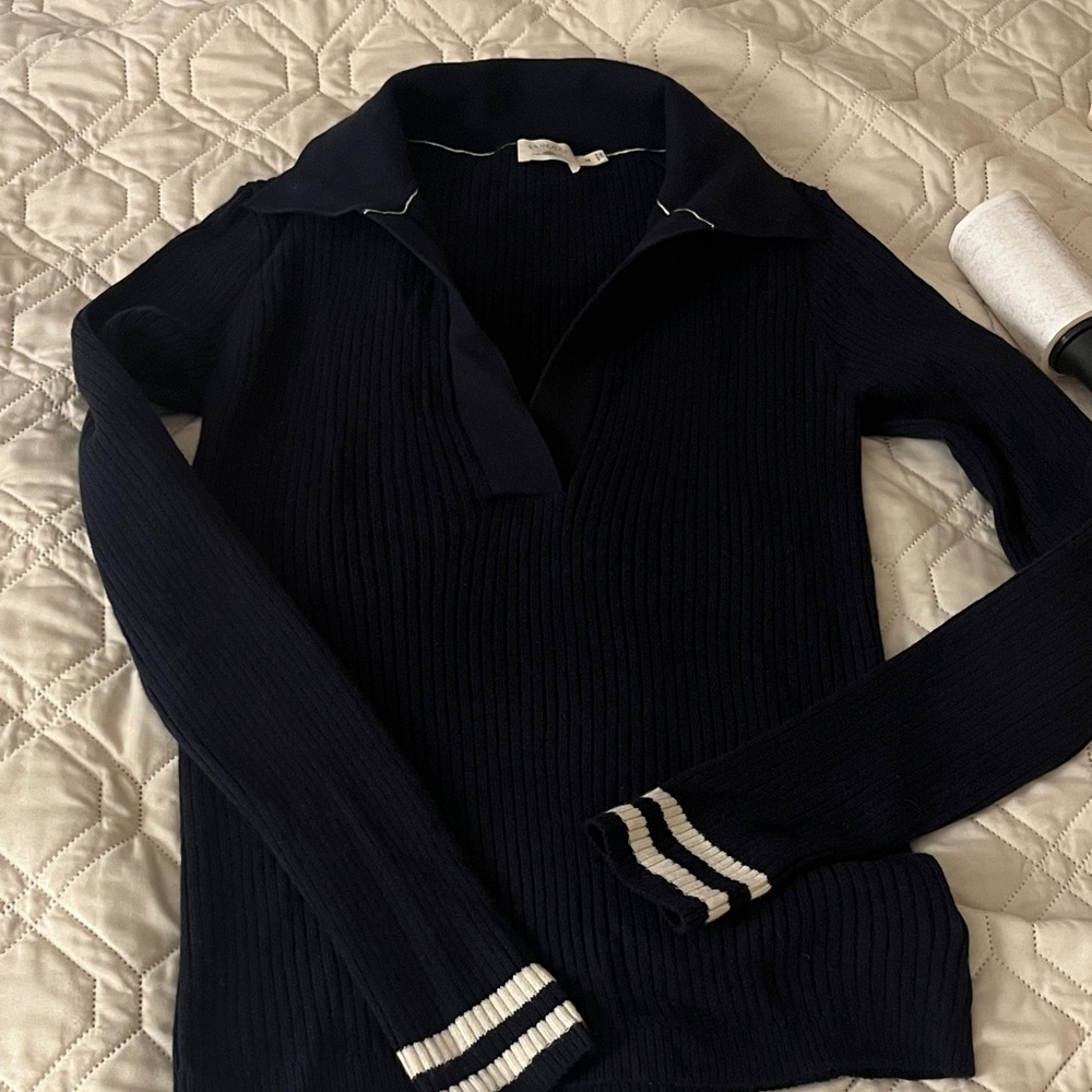 Faherty Navy Blue Women's Sweater with White Accents